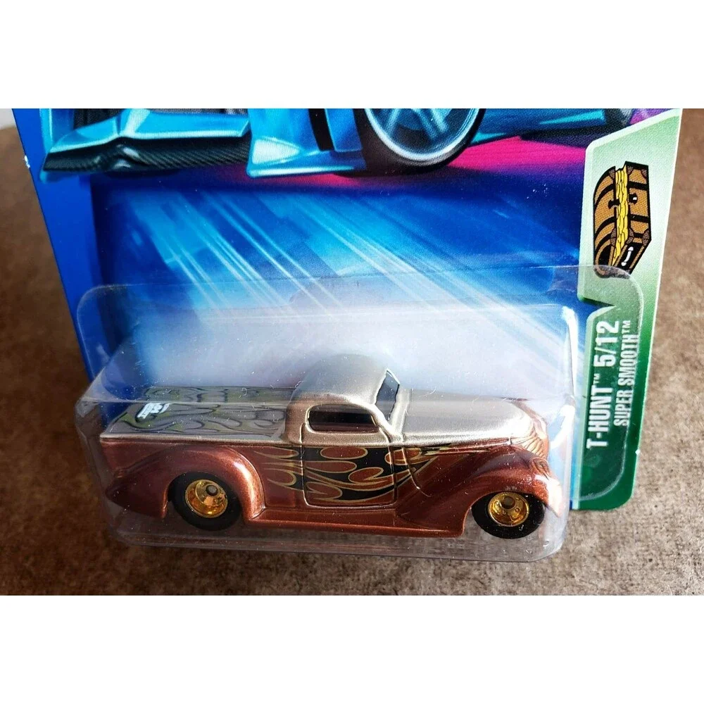 2004 Hot Wheels T-HUNT SUPER SMOOTH Truck Copper Gold TREASURE HUNT 105 GOLD RR!